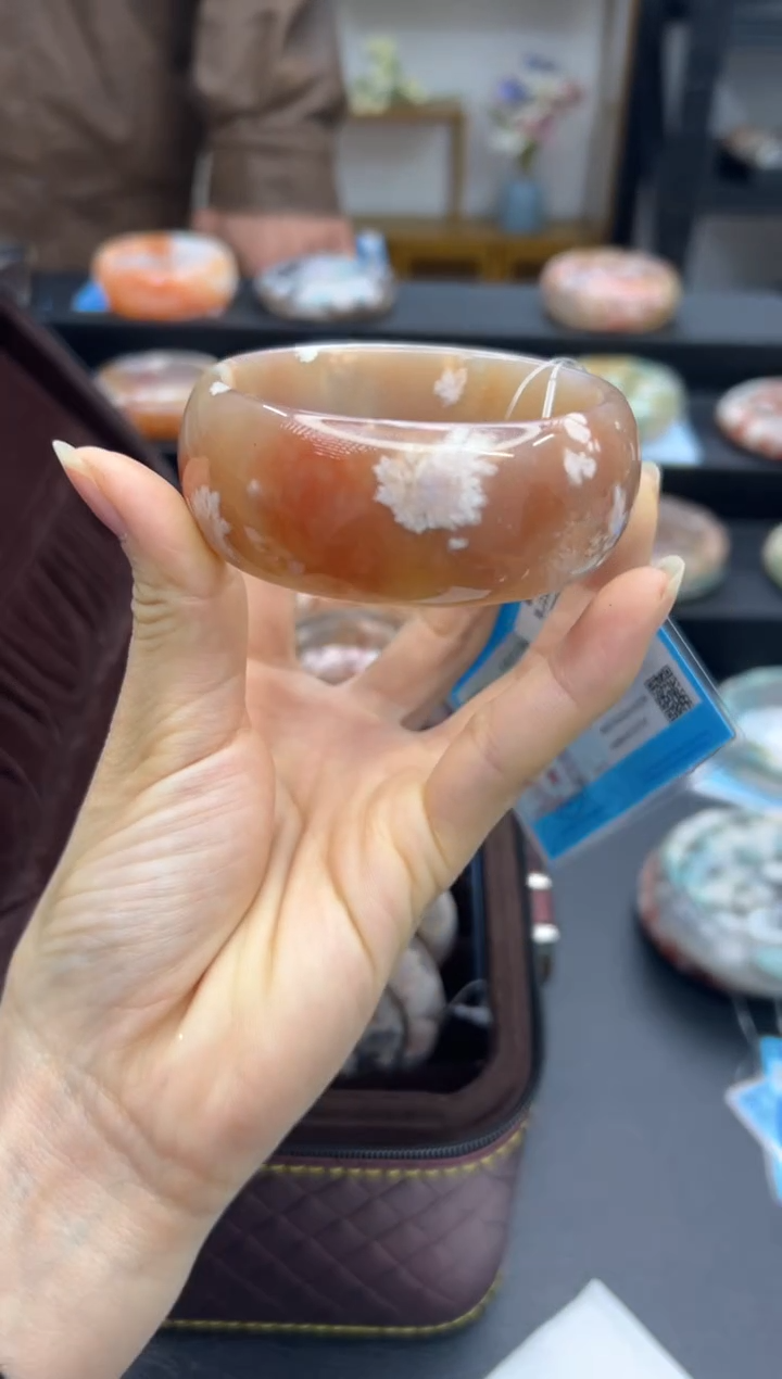 【闪购商品】石英质玉手镯未镶嵌A1350(59圈)