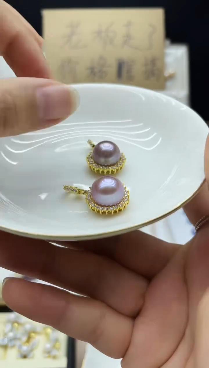 淡水珍珠未镶嵌颈饰吊坠多其性发其一