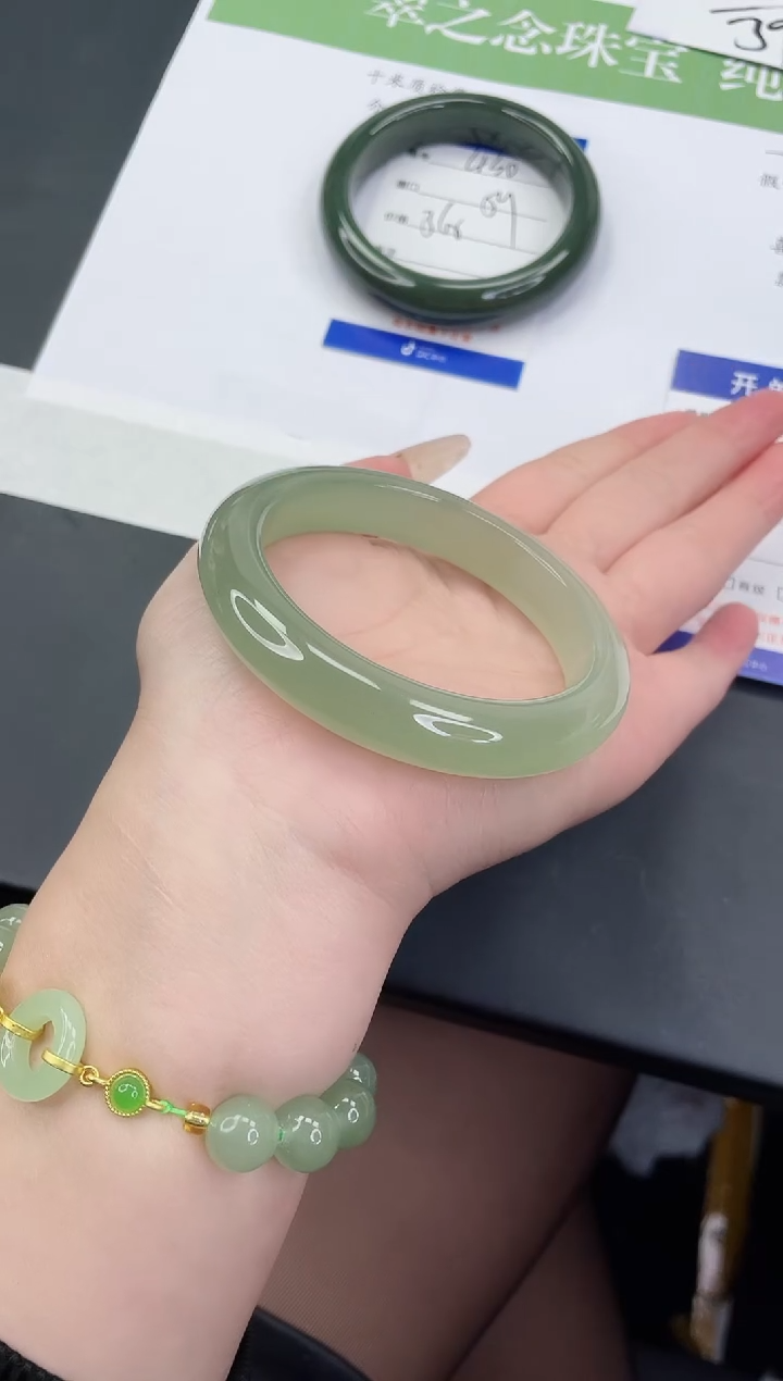 【闪购商品】石英质玉未镶嵌手镯D431-58+