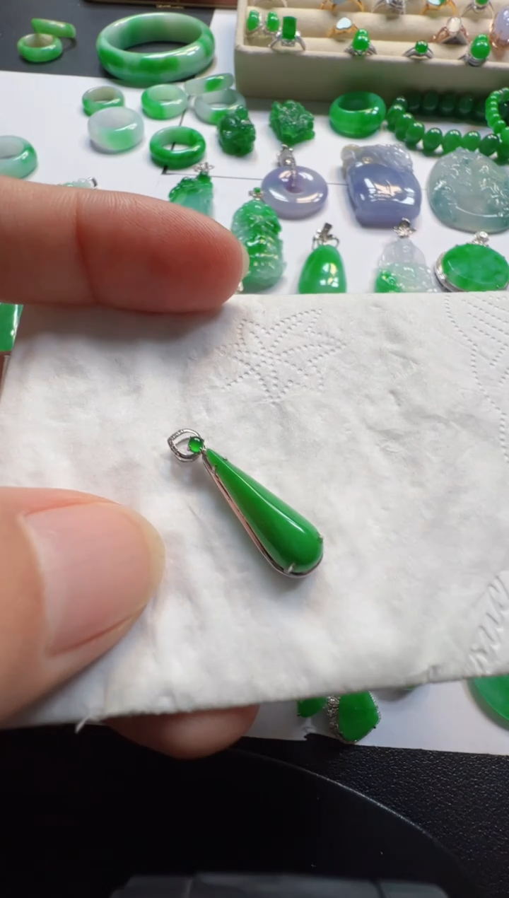 吊坠(不含链)18K金镶嵌翡翠1980