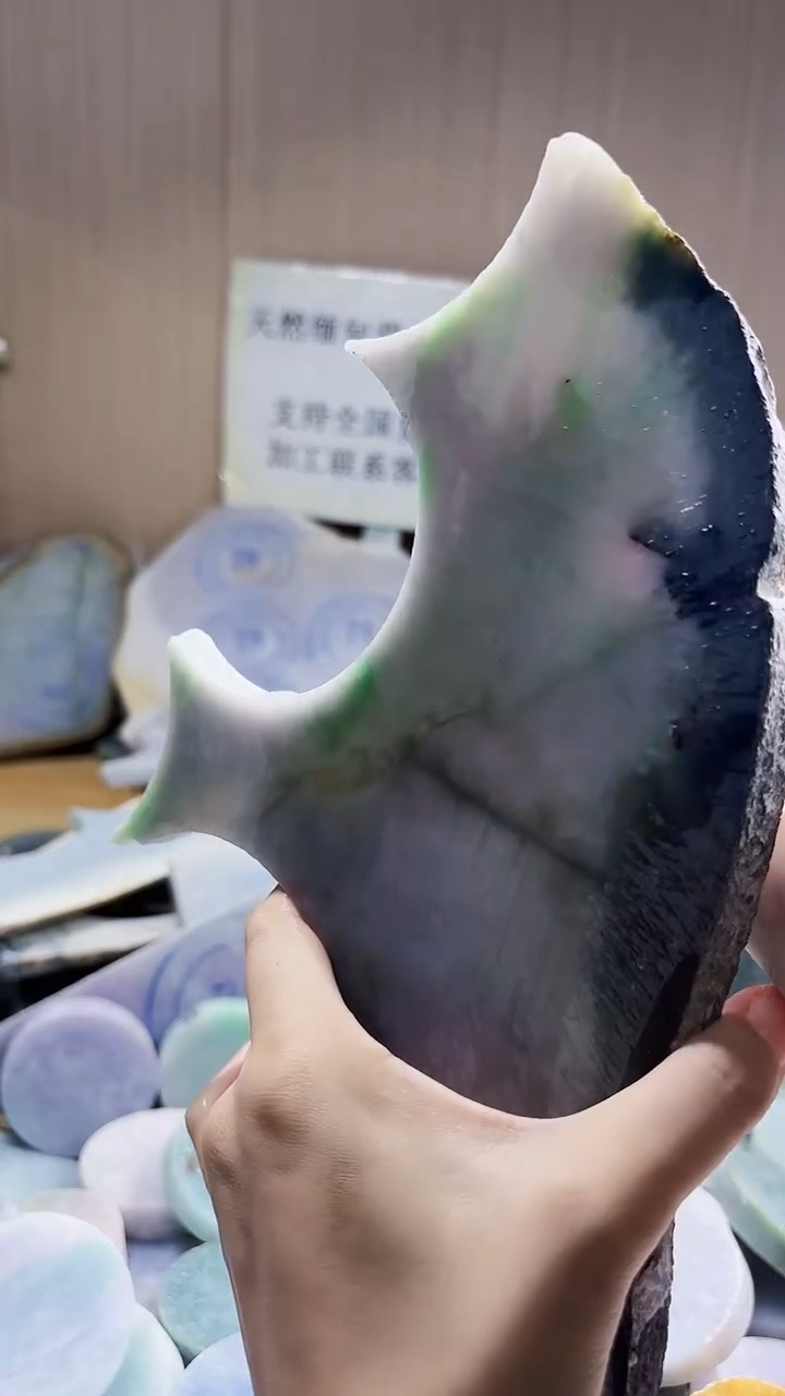 翡翠未镶嵌颈饰翡翠A货 温谭881