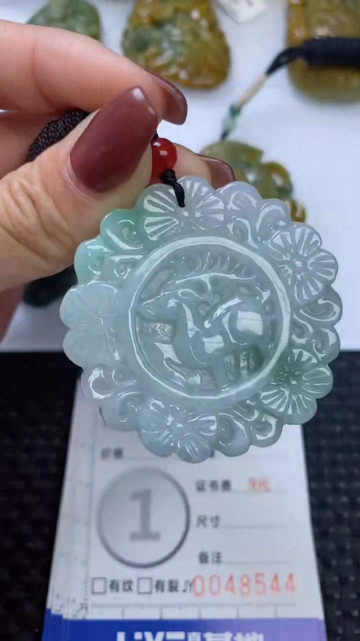 【闪购商品】翡翠颈饰未镶嵌1111111111111111