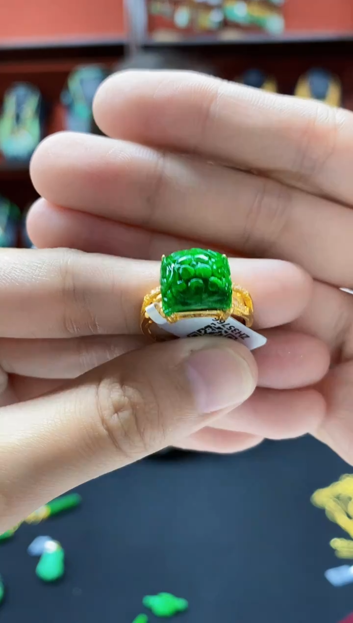 颈饰未镶嵌翡翠翡翠戒指