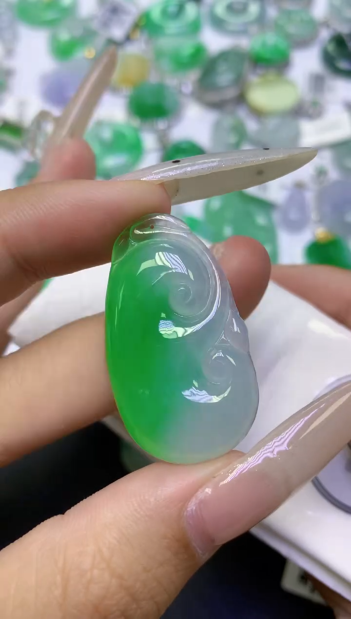 颈饰未镶嵌翡翠天然缅甸翡翠A货百元以上9元证书费自理