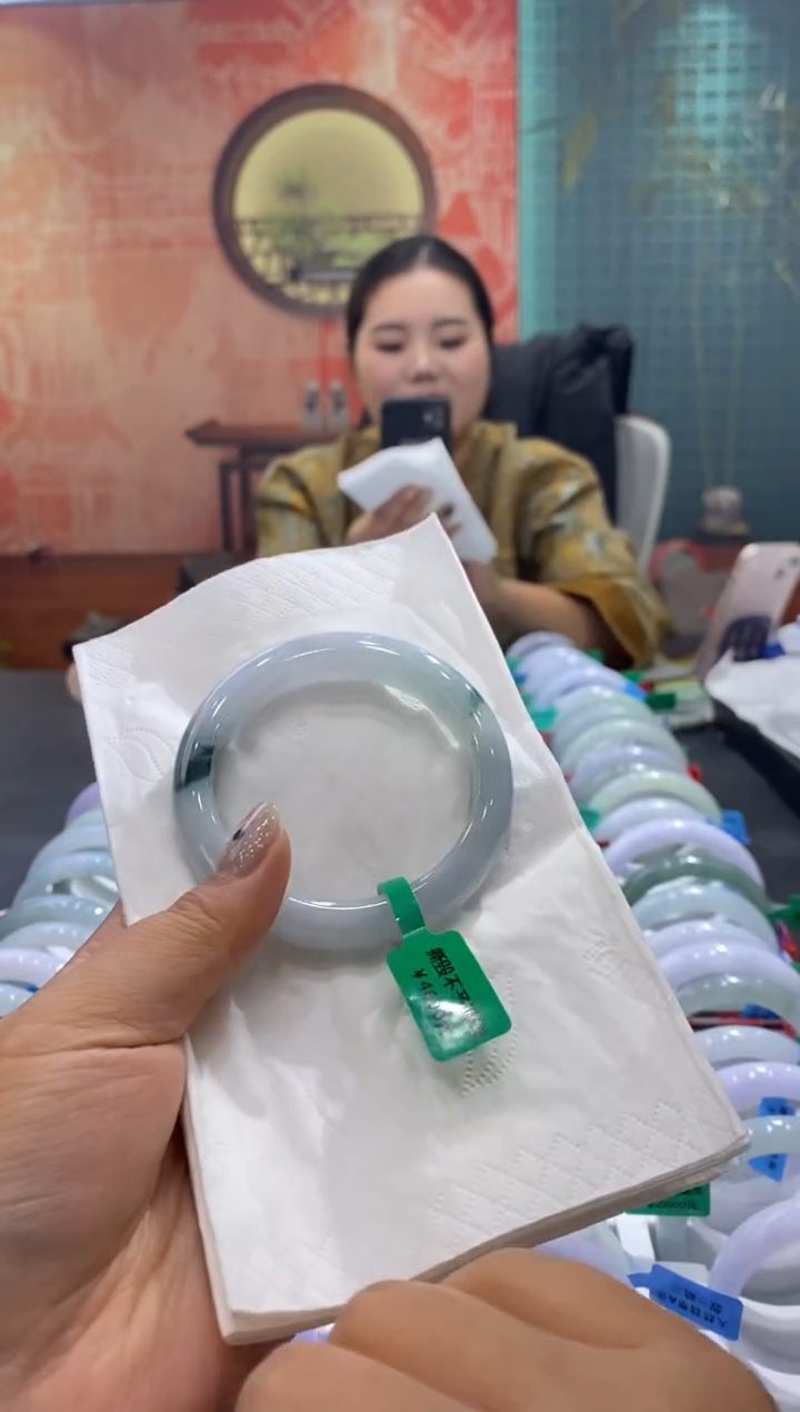 未镶嵌手镯翡翠多人00010636