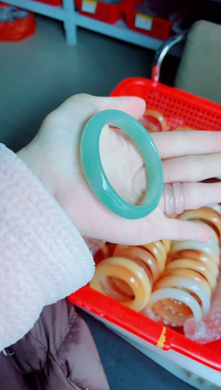 【闪购商品】石英质玉手镯未镶嵌K264-53-55