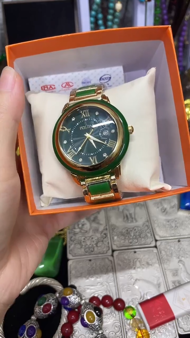 摆件主播推荐如图所示