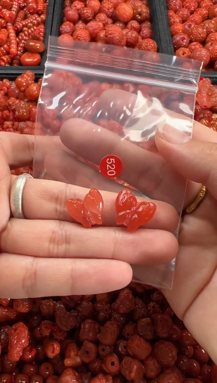 【闪购商品】南红玛瑙颈饰未镶嵌1