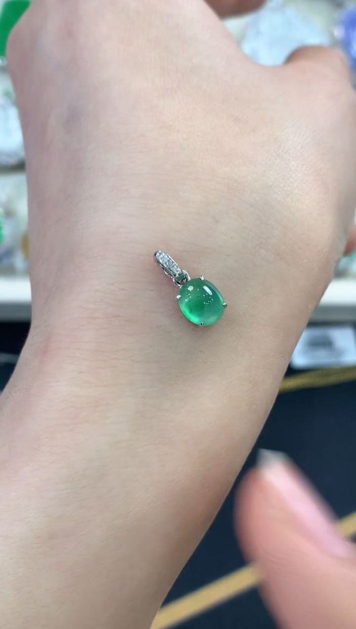 【闪购商品】翡翠吊坠(不含链)18K金镶嵌 B7