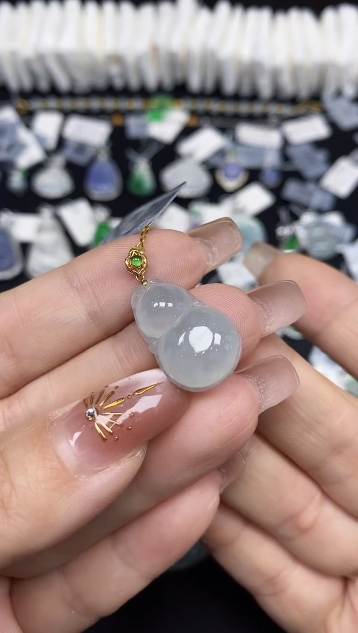 吊坠(不含链)18K金镶嵌翡翠葫芦18K金扣镶嵌@@CMT1198-1