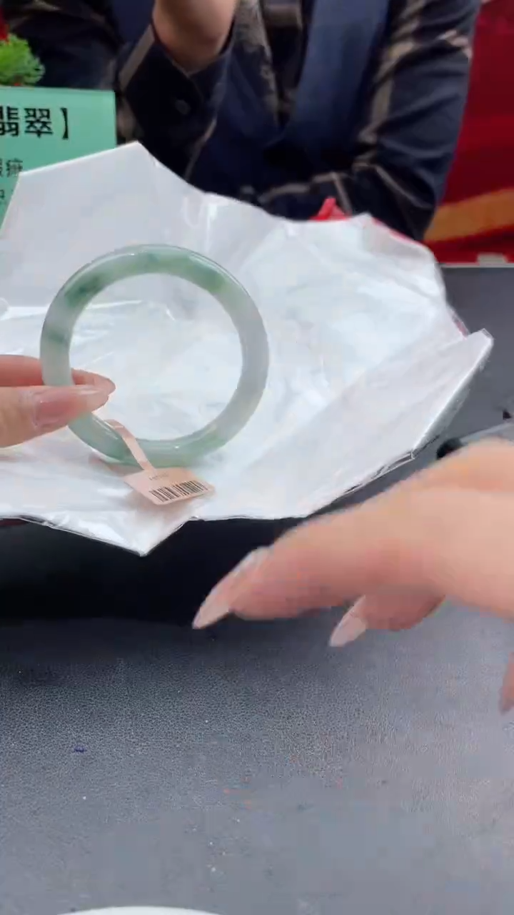 【闪购商品】翡翠手镯未镶嵌1翡翠手镯