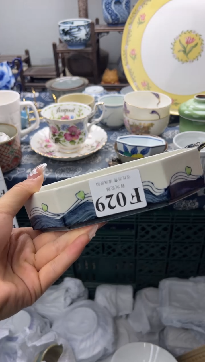 瓷片晴*姥  F029