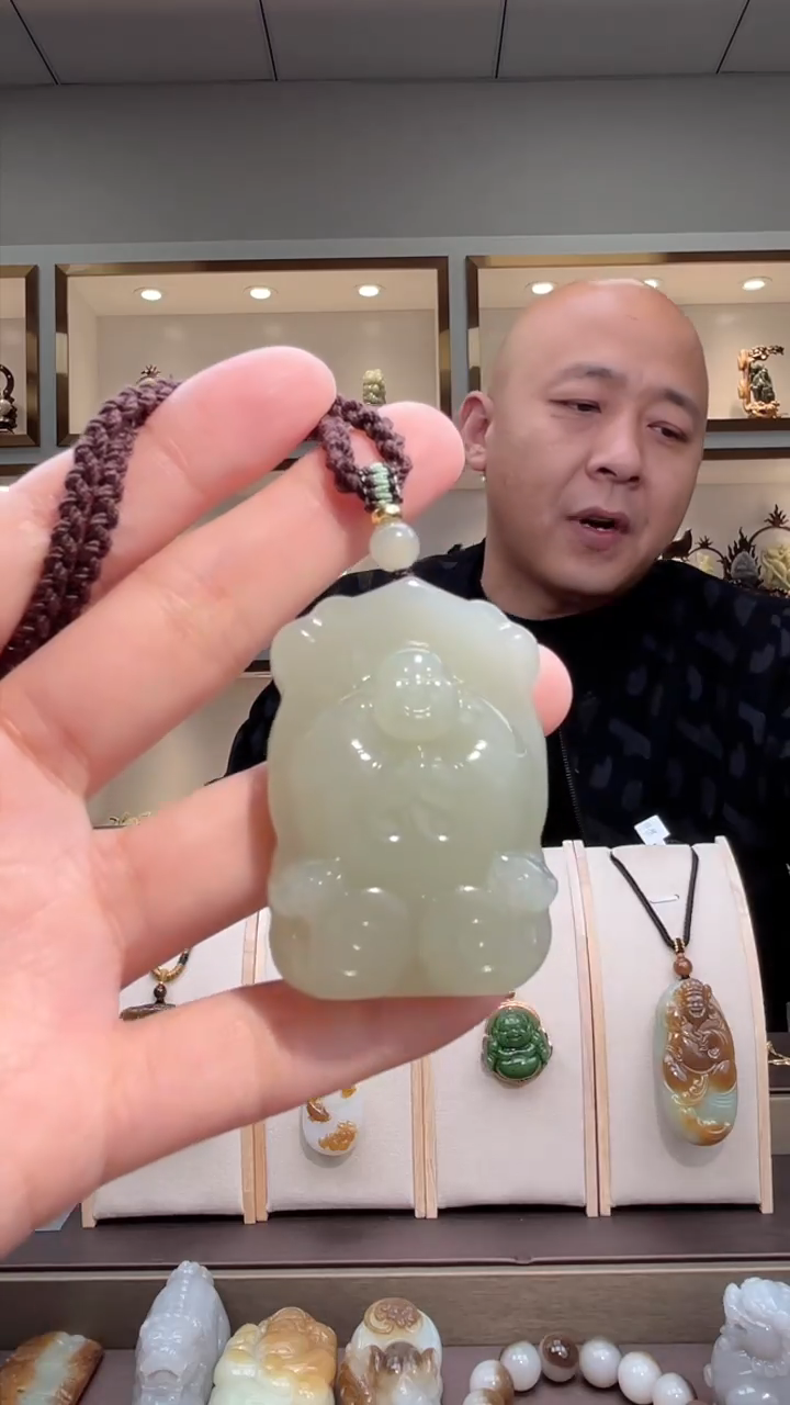 颈饰未镶嵌和田玉苏
