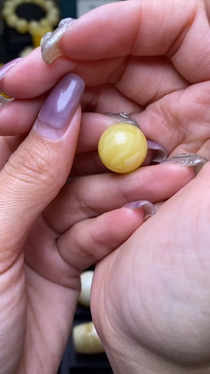 【闪购商品】琥珀裸石未镶嵌葵. 90