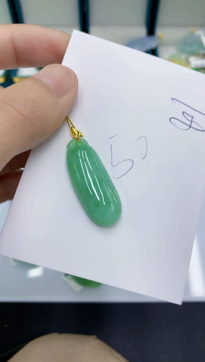 颈饰未镶嵌翡翠翡翠