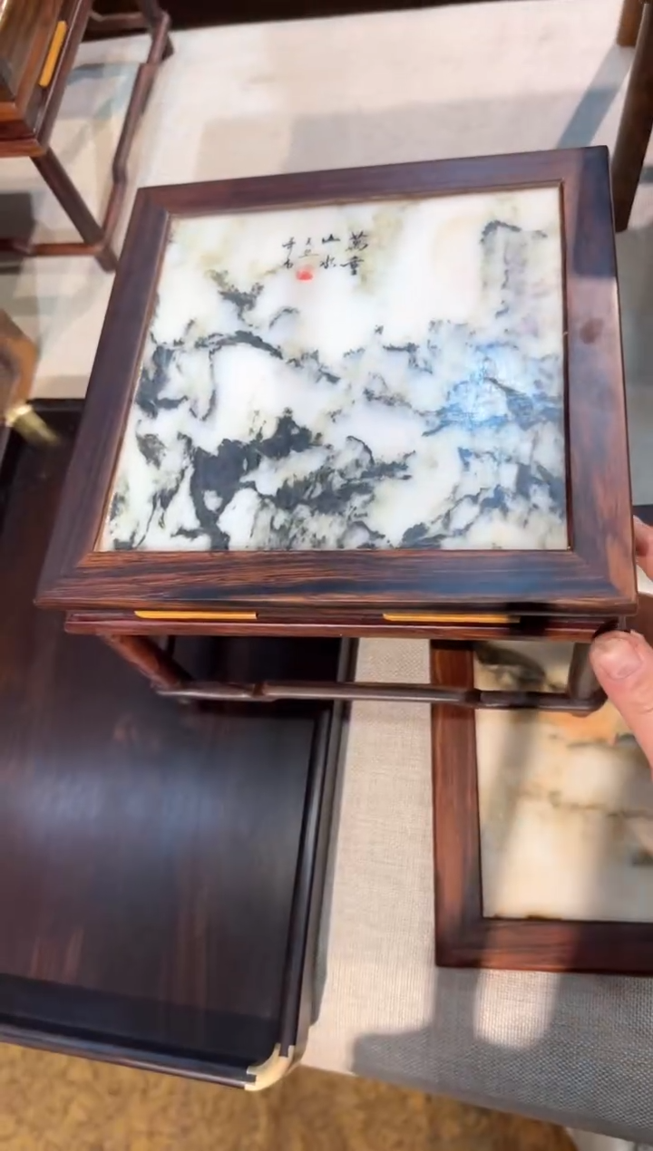 【闪购商品】木红酸枝   云石底座  工艺品