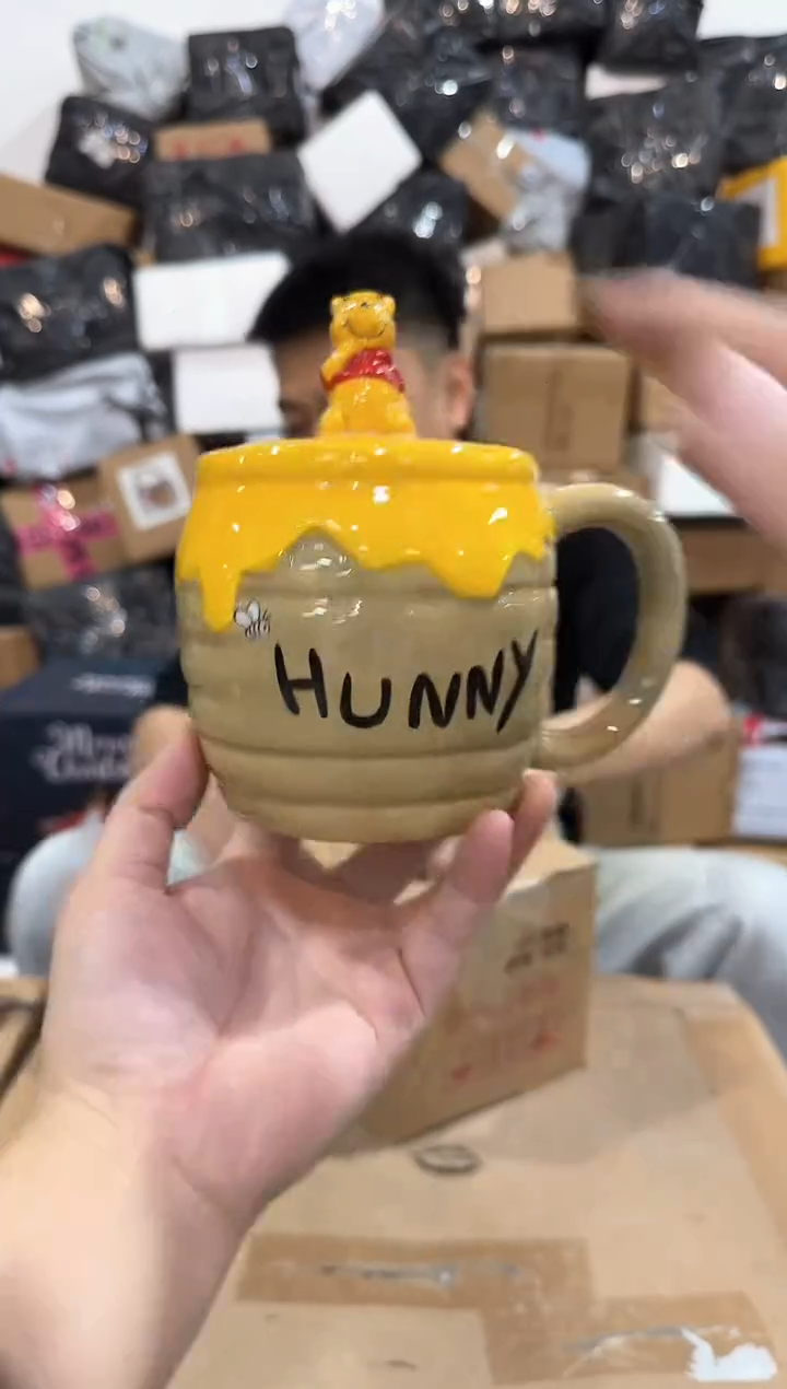 瓷片A款维尼蜂蜜带盖杯