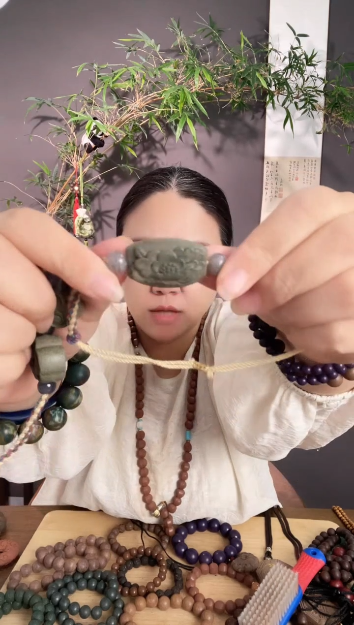 泥塑青瑶露牡丹花手链