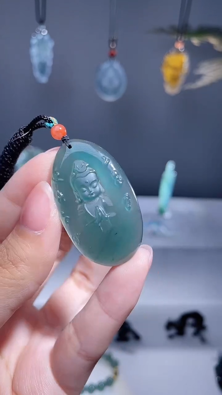 颈饰未镶嵌翡翠宝宝佛