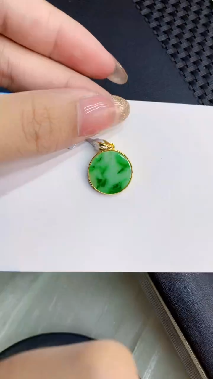 翡翠银S925镶嵌颈饰            8