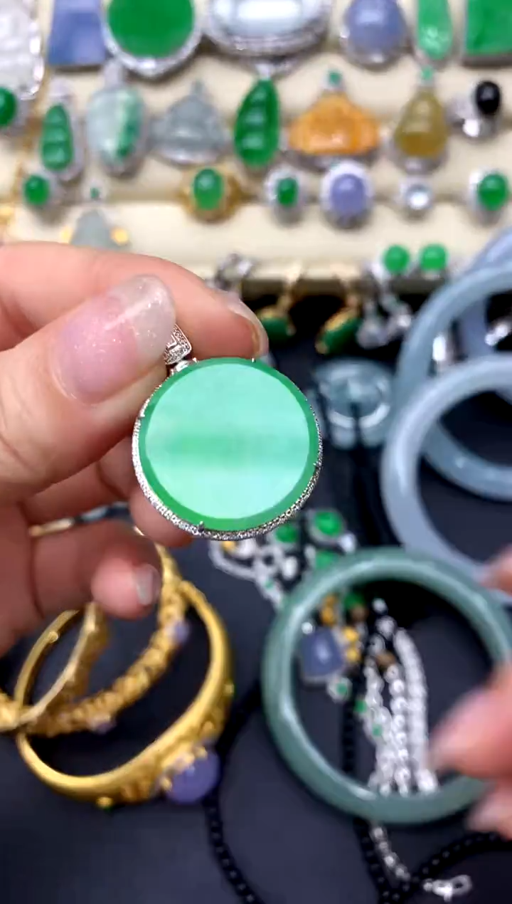 【闪购商品】翡翠颈饰18K金镶嵌231-中国好珍宝