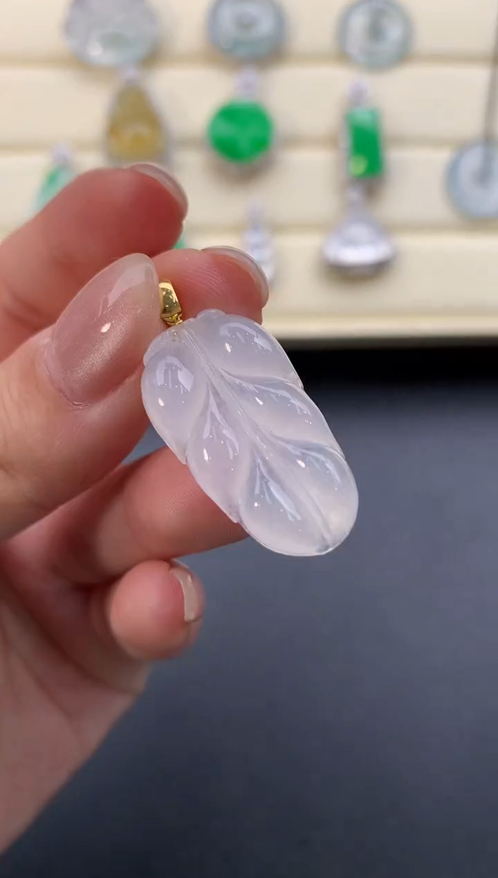 【闪购商品】翡翠颈饰18K金镶嵌D719       