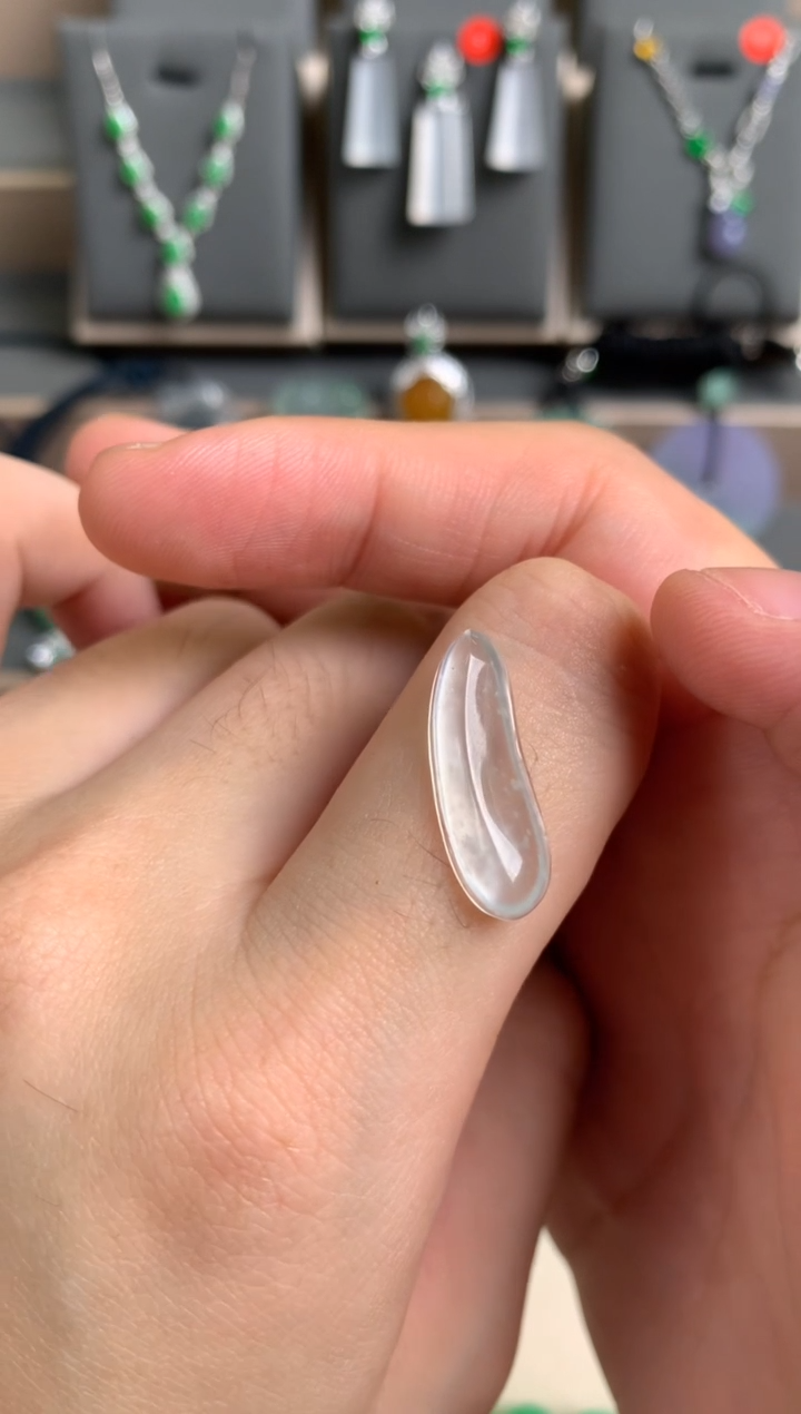 未镶嵌定制翡翠裸玉