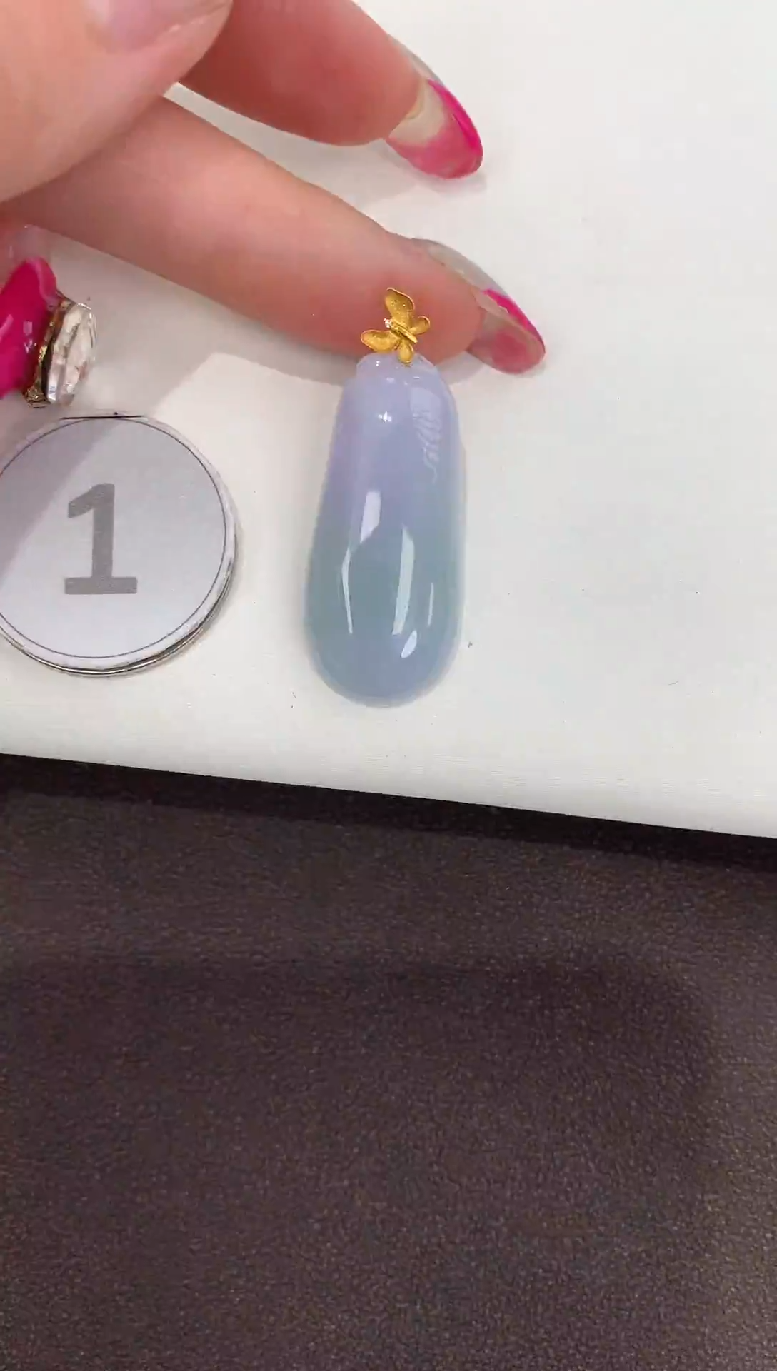 颈饰18K金镶嵌翡翠缅甸a货翡翠