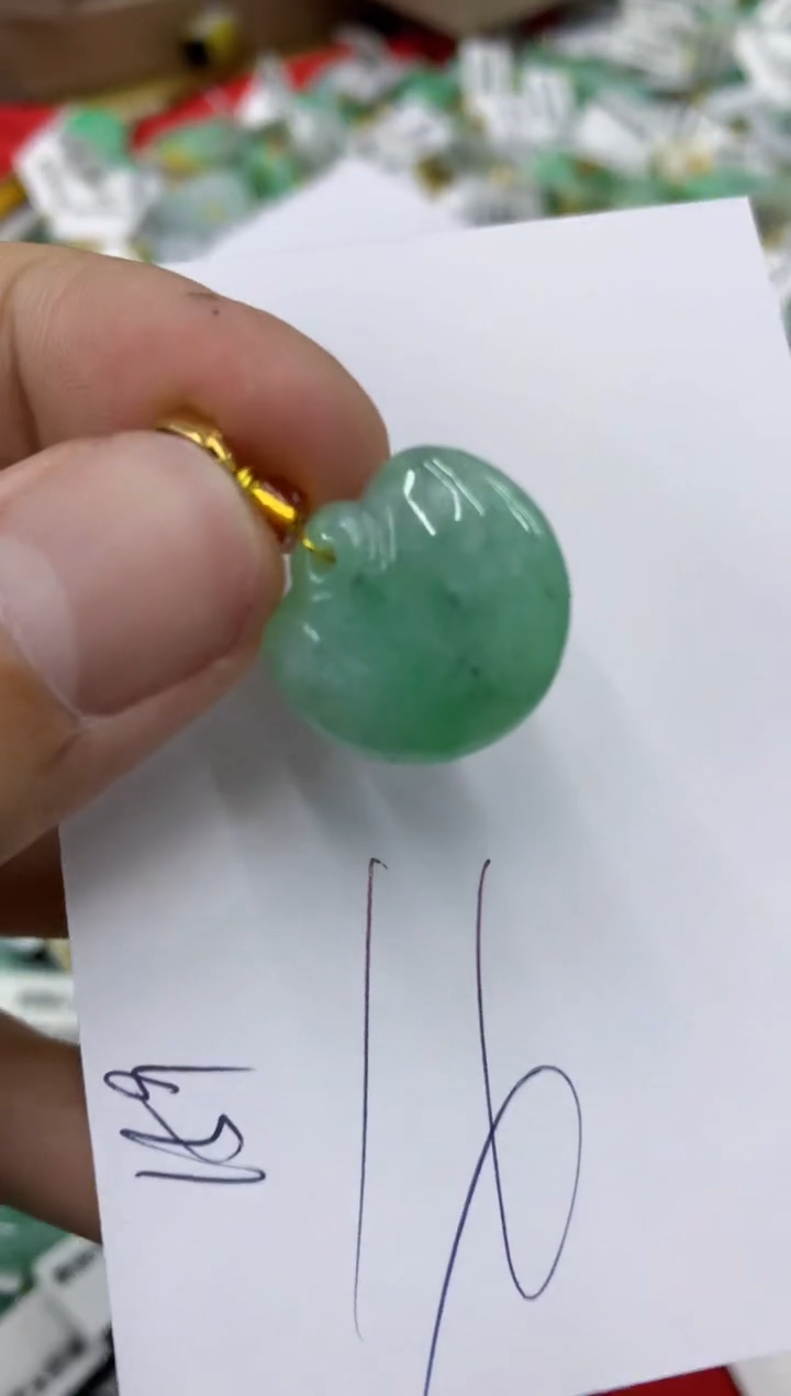 翡翠未镶嵌颈饰号链接111111