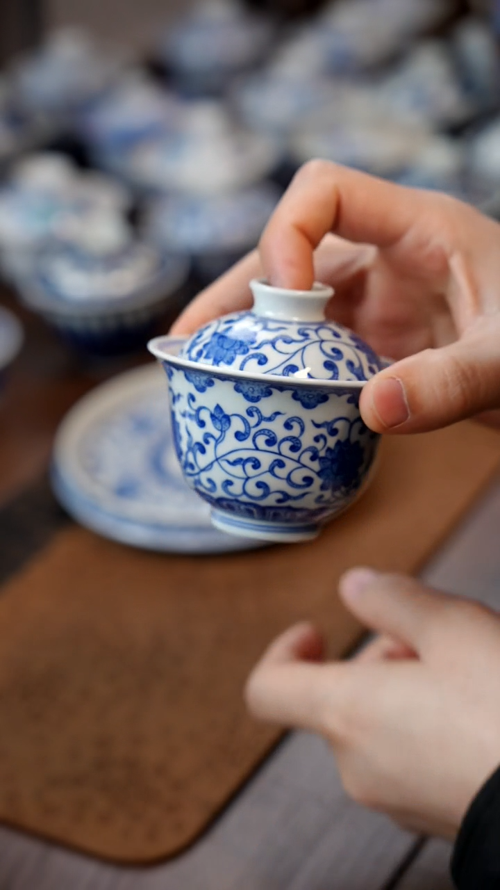 【闪购商品】120缠枝盖碗111111111