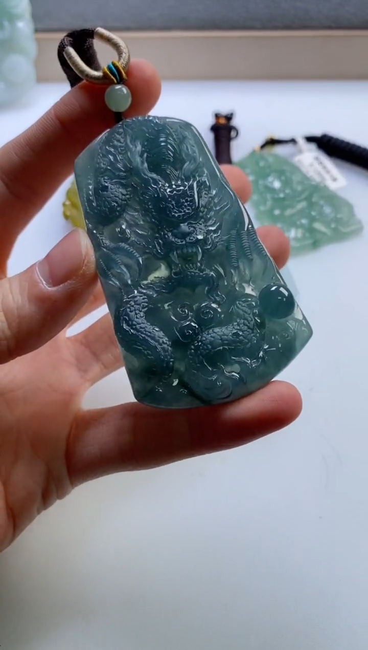 【闪购商品】翡翠挂件未镶嵌             