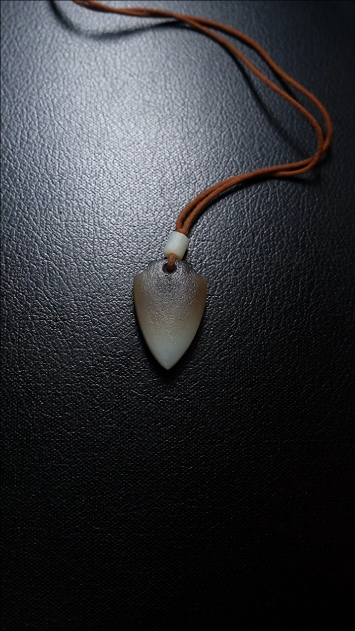 【闪购商品】和田玉颈饰未镶嵌鸡心佩