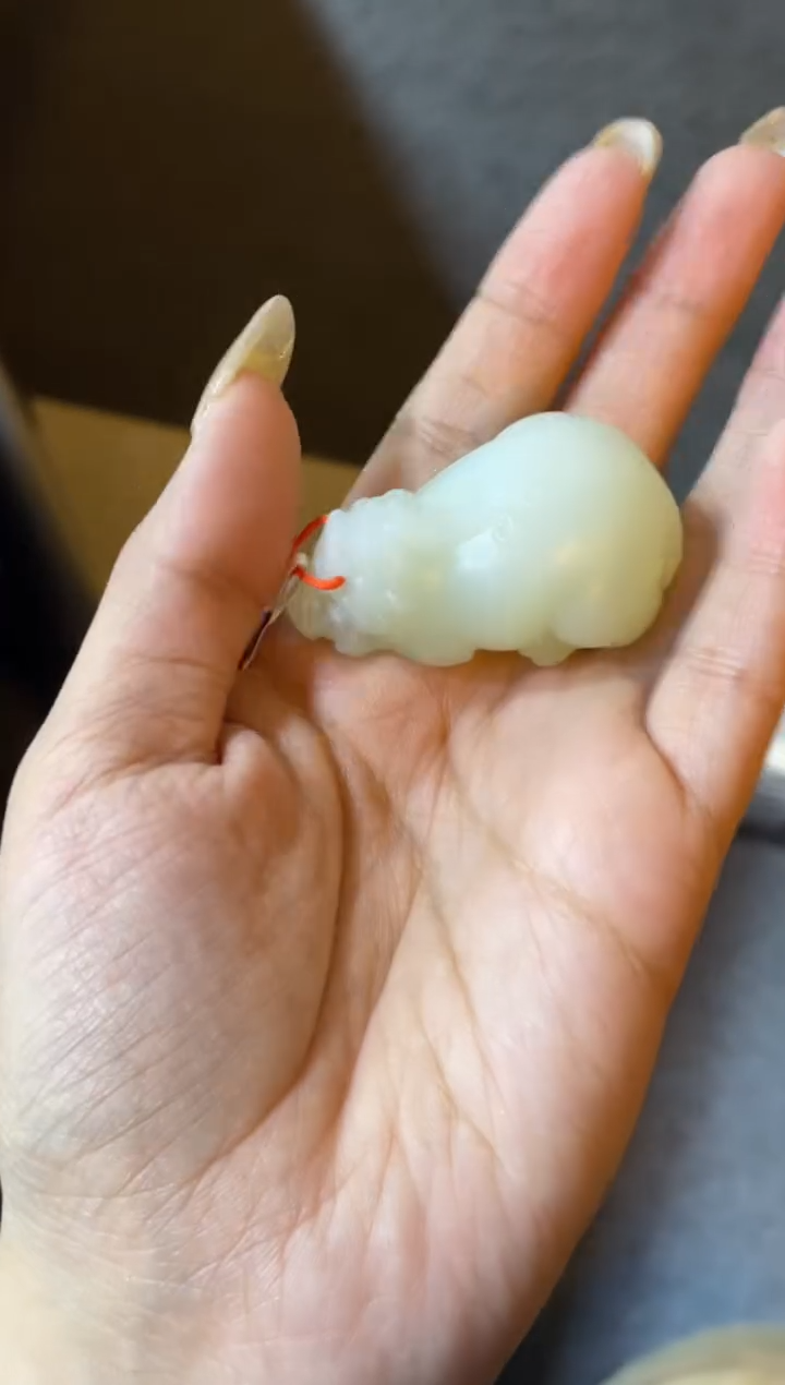 吊坠(赠链)未镶嵌和田玉金山糖白貔貅（产地直发）