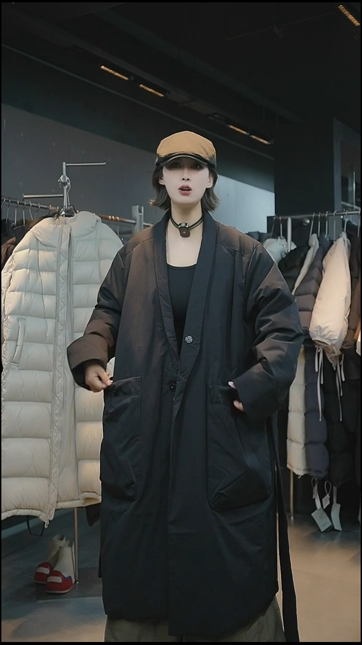 黑色羽绒外套黑色羽绒外套