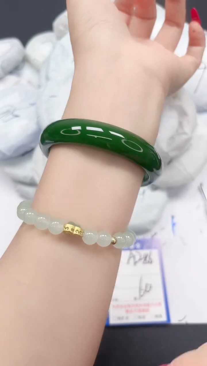 未镶嵌手镯石英质玉A286/60