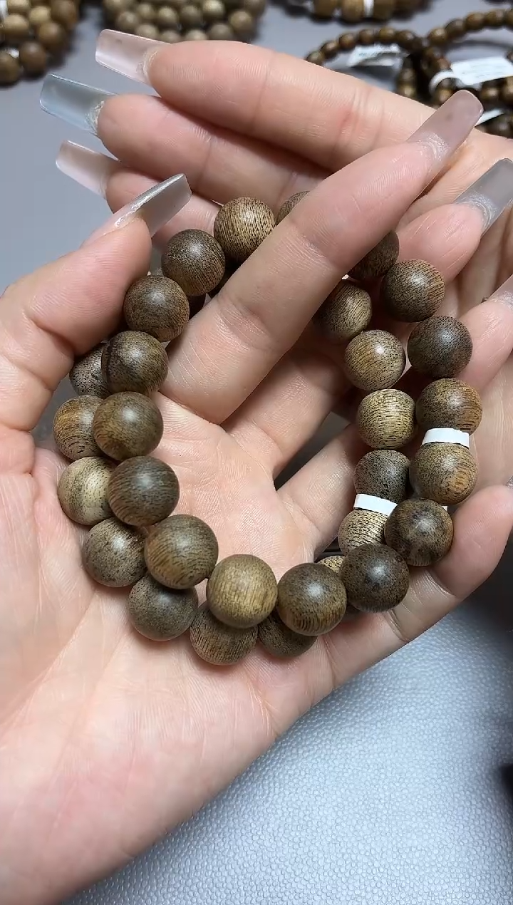 沉香手串 文莱圆珠单圈1.3多样性发其一15