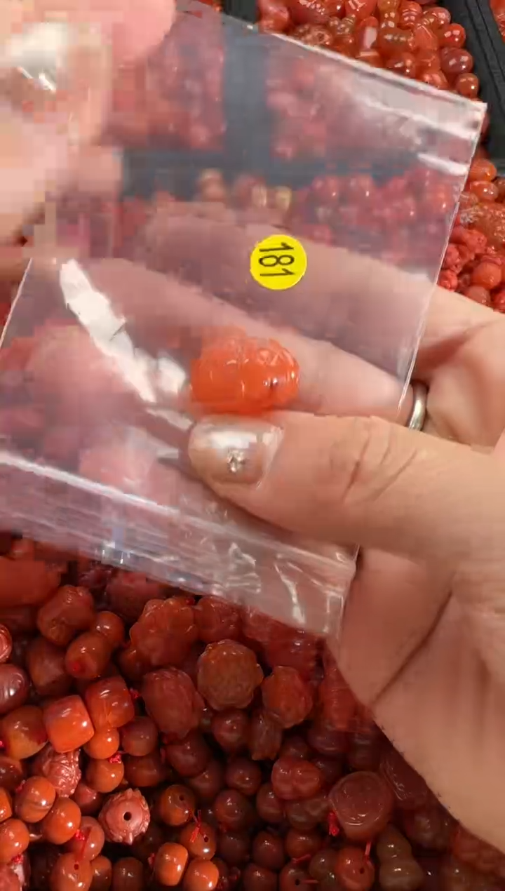 【闪购商品】南红玛瑙颈饰未镶嵌1