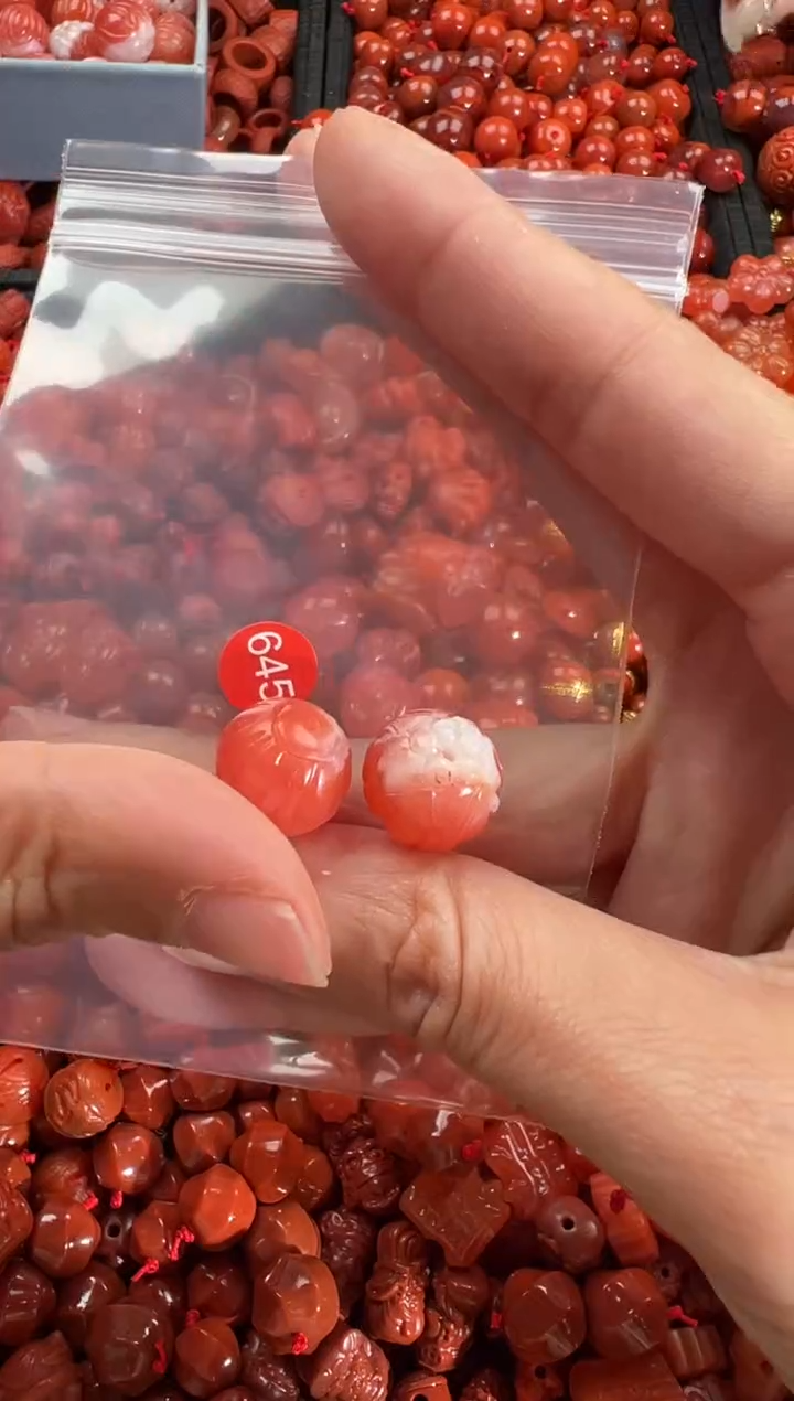 【闪购商品】南红玛瑙颈饰未镶嵌2