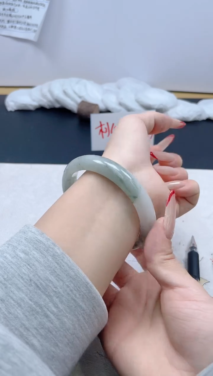 【闪购商品】石英质玉手镯未镶嵌382/60.3