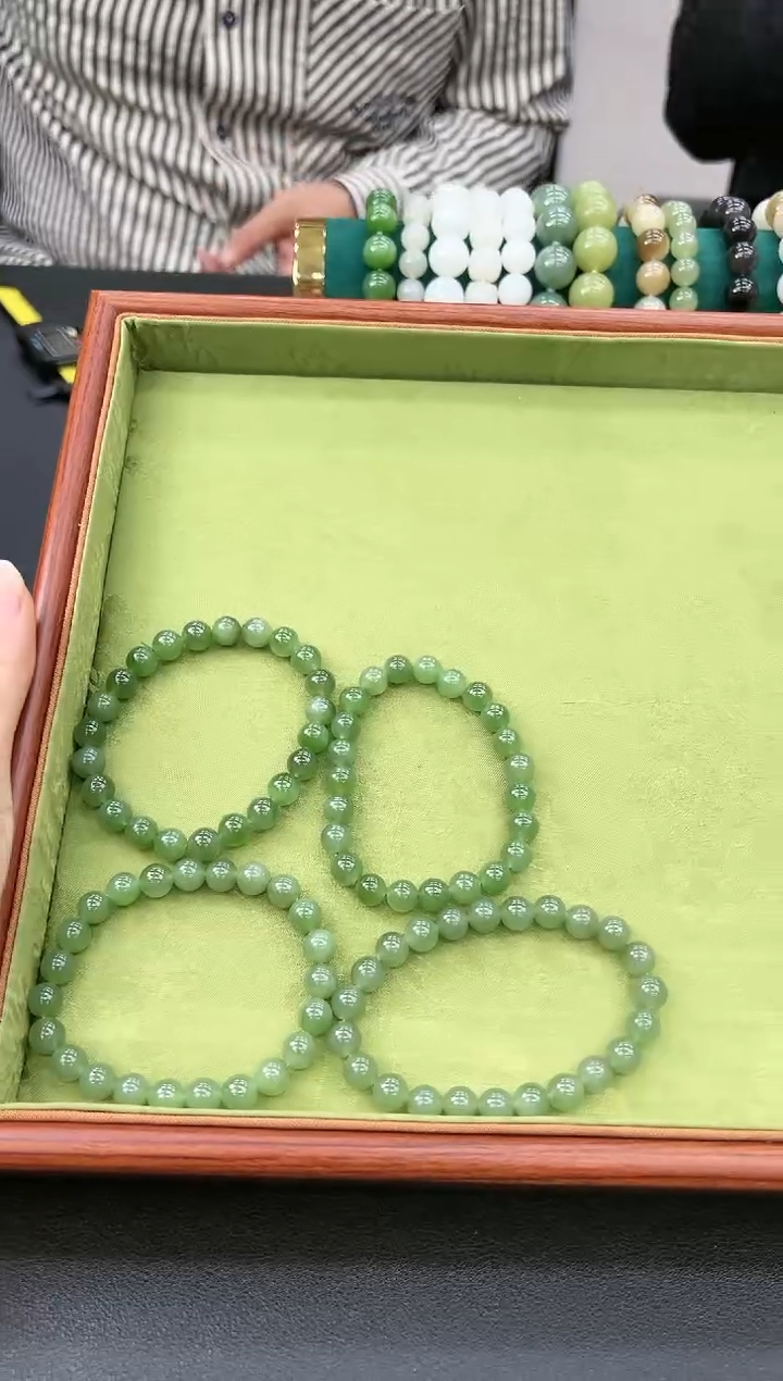 未镶嵌手串和田玉SYD1230013多样性发一