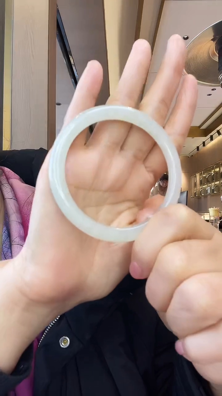 【闪购商品】和田玉手镯未镶嵌孤品手镯