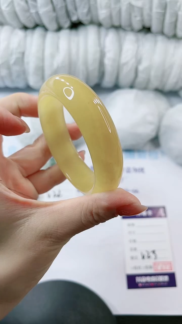 【闪购商品】石英质玉手镯未镶嵌多样性发货V23