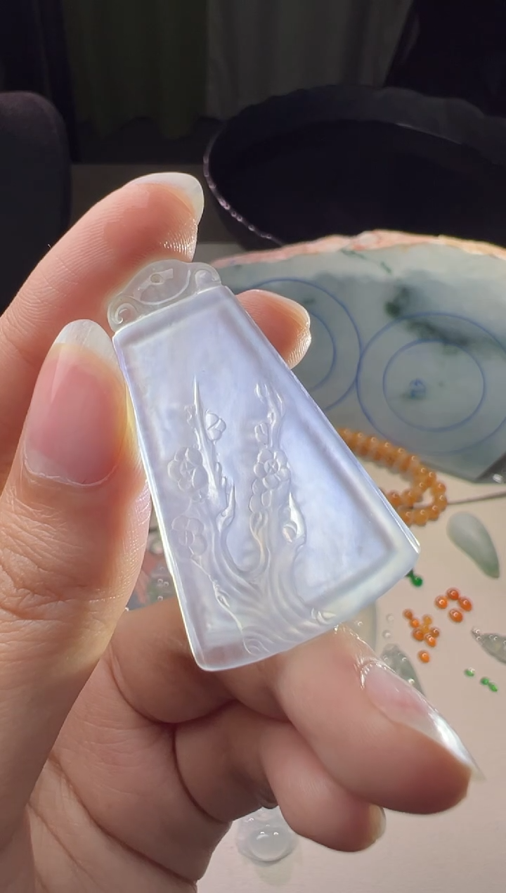 未镶嵌定制翡翠白冰梅花牌