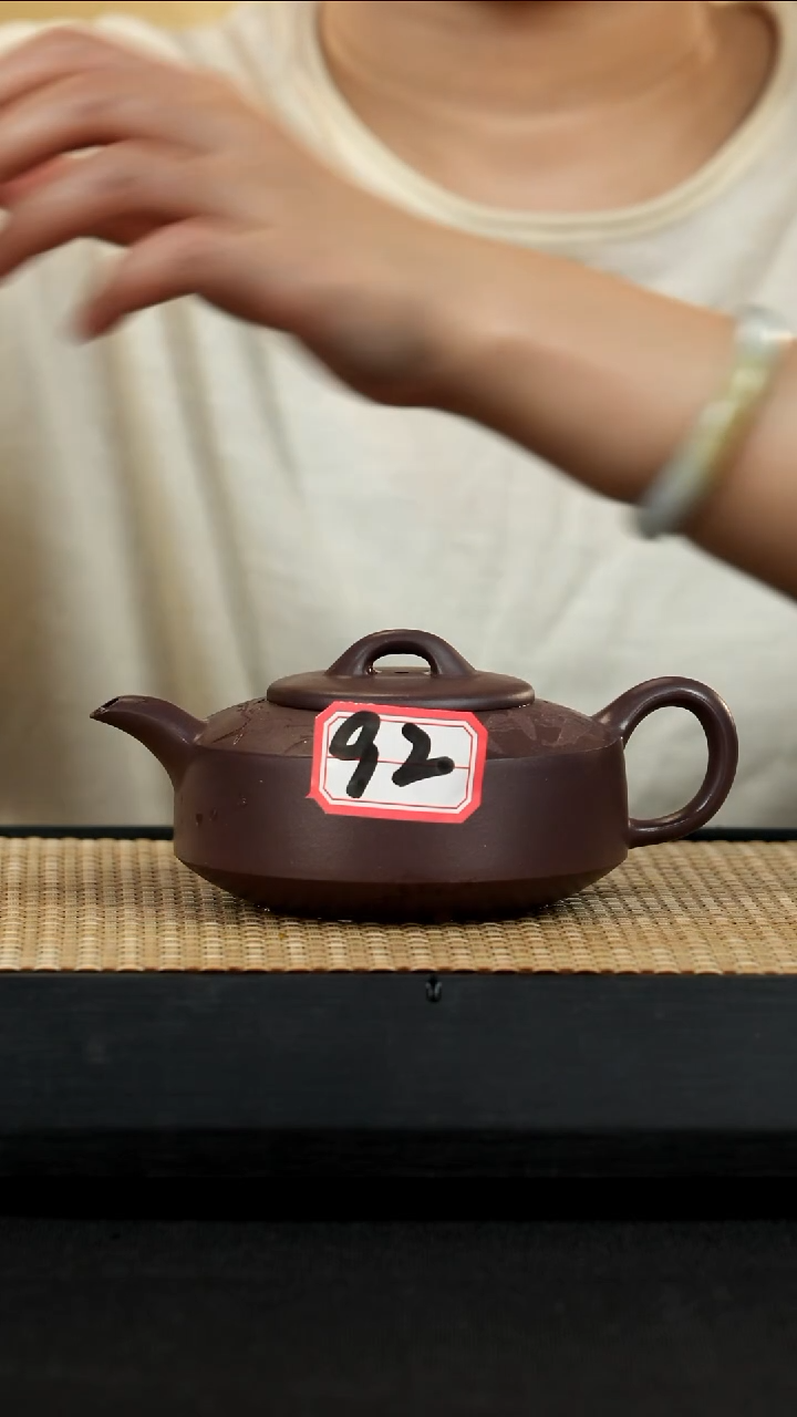 紫砂壶宜兴紫砂壶92行素刻摹道光邵景南款扁鼓壶