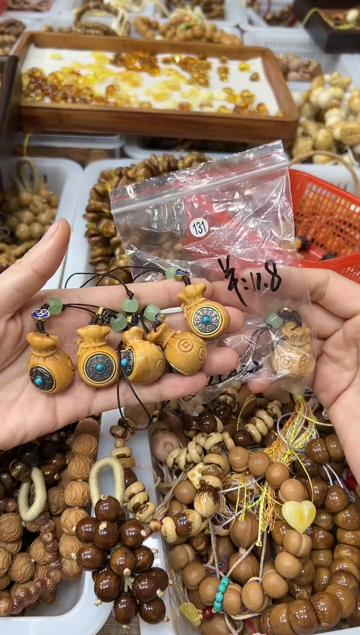 破布木（黄金檀）吊坠木质钱袋 