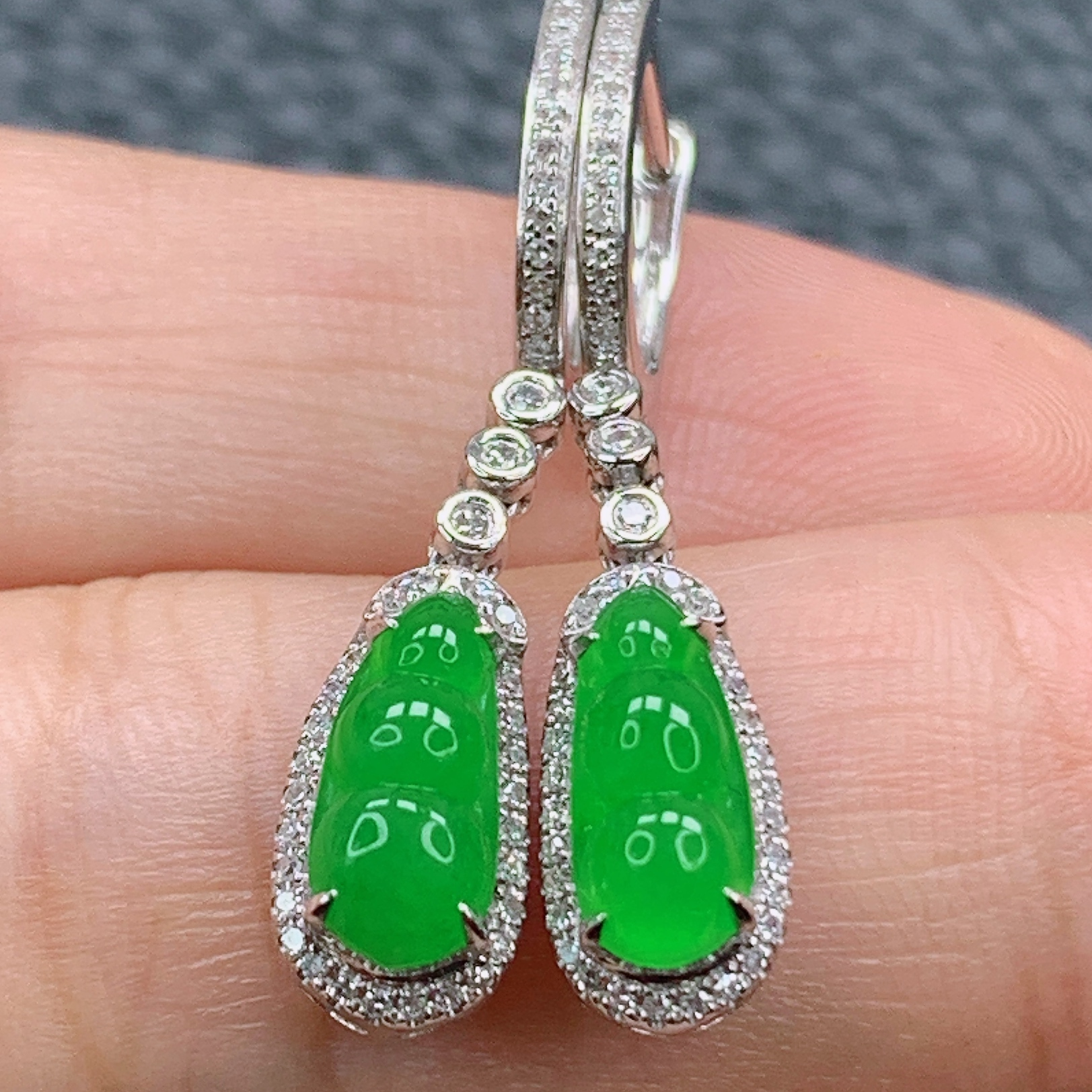 天然缅甸A货阳绿翡翠福豆镶嵌18k金耳坠耳包耳夹