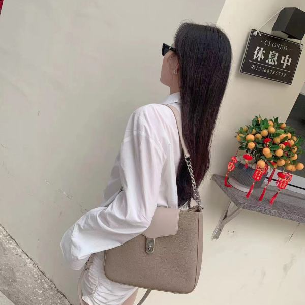 【RAIN.CUN】SLBL-2029-杏色RAIN.CUN.百搭腋下斜跨女包