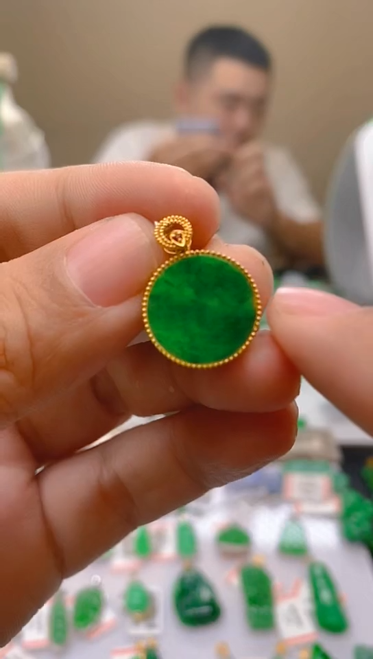 【闪购商品】翡翠颈饰18K金镶嵌新号开播，全场乱卖