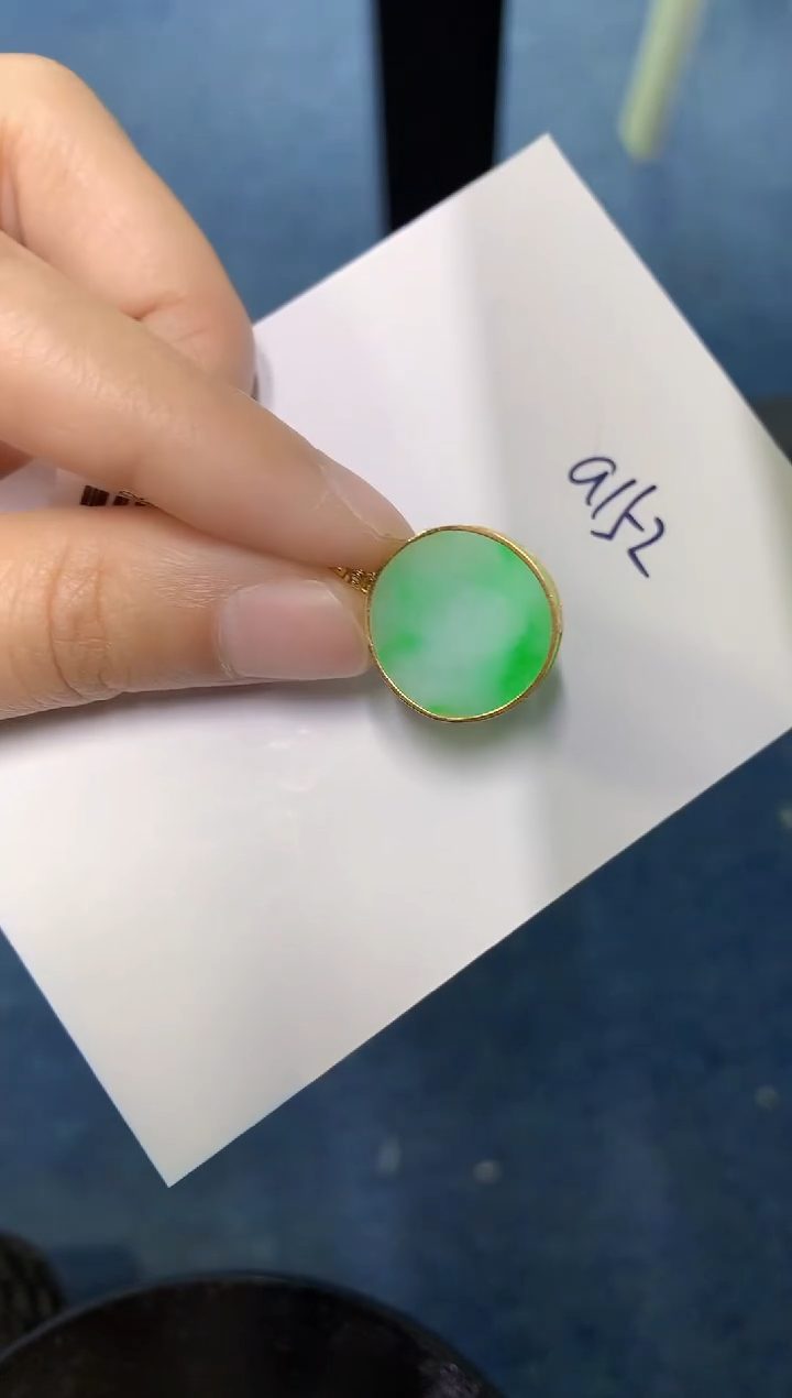 【闪购商品】翡翠颈饰18K金镶嵌000000000
