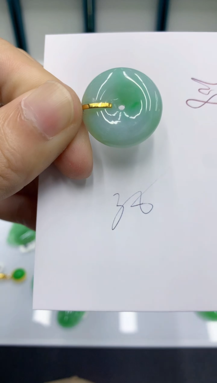 颈饰未镶嵌翡翠翡翠